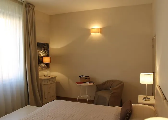 Отель Touring Ливорно