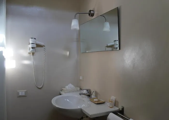 Touring 3* Ливорно